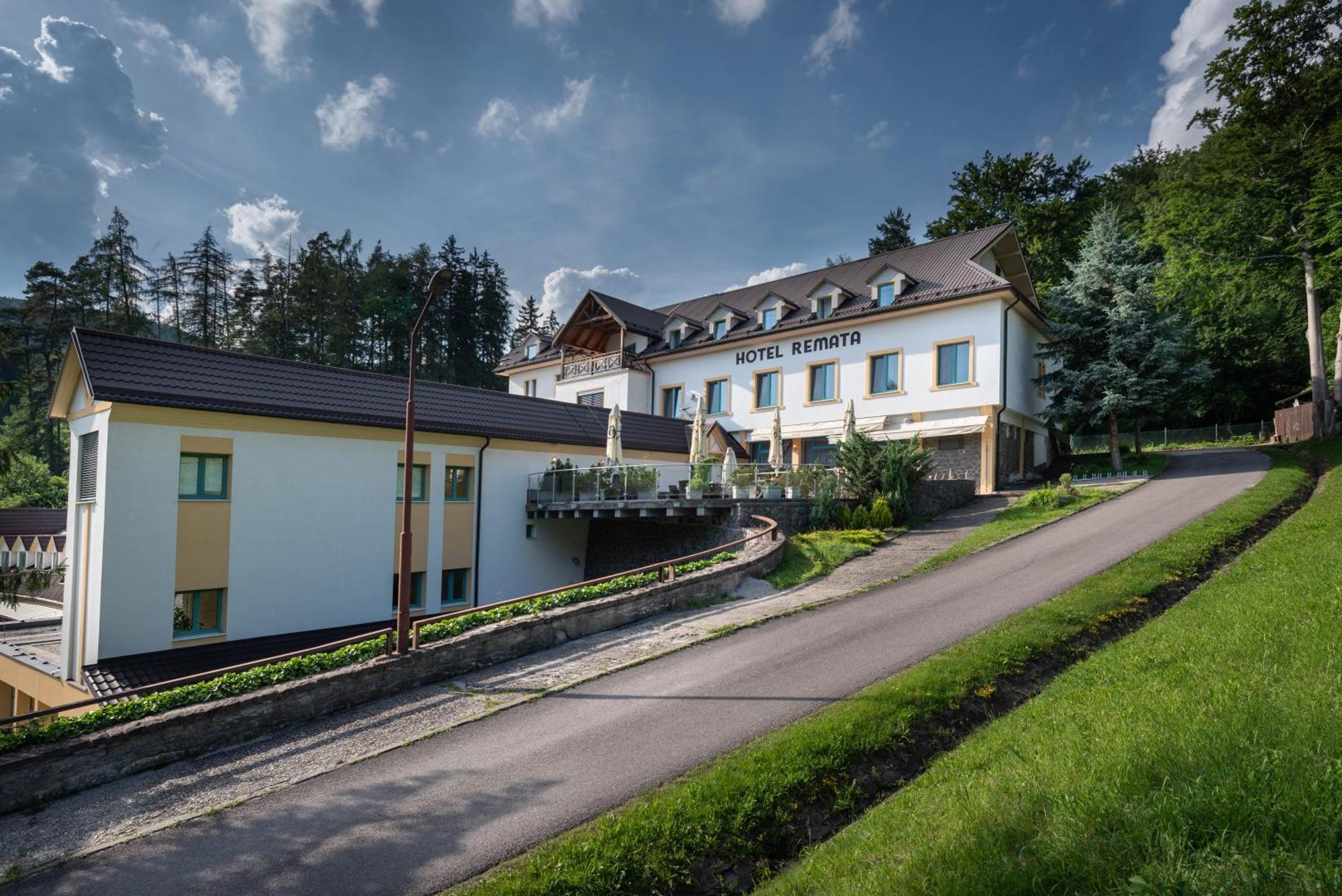 Horsky Hotel Remata Raztocno Eksteriør bilde
