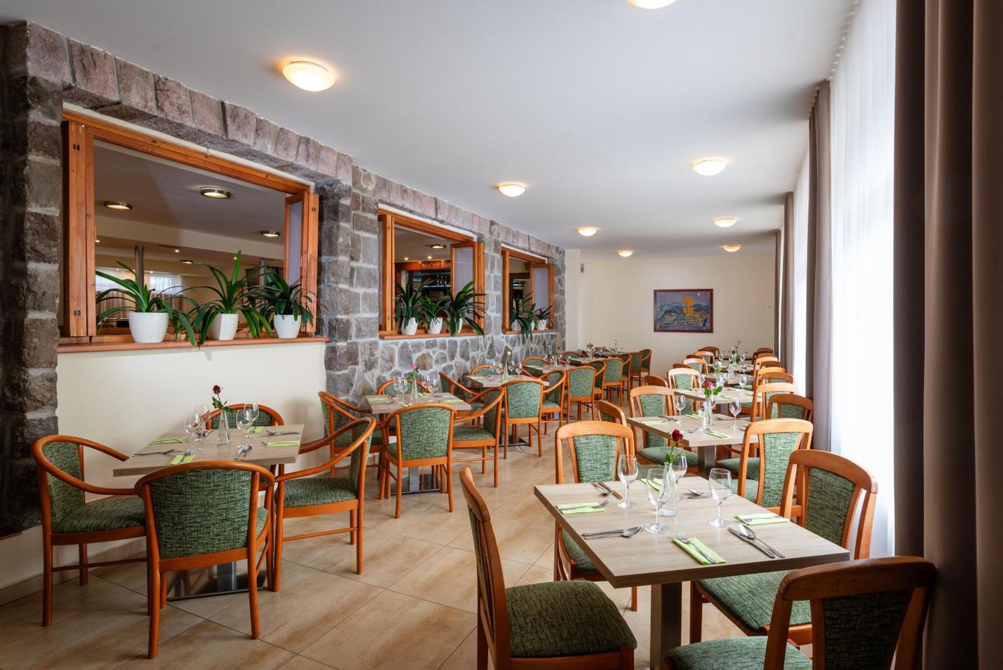 Horsky Hotel Remata Raztocno Eksteriør bilde